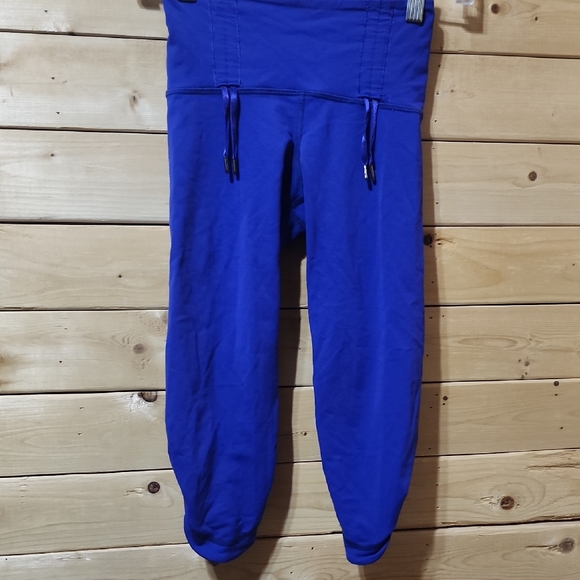 lululemon athletica Pants - Lululemon Some Like It Hot Crops Size 2